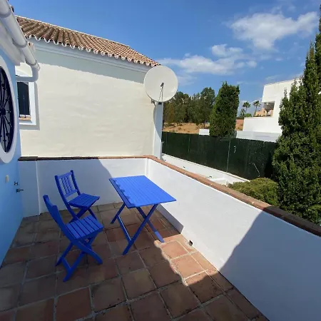 Charming 1 Bedroom With Shared Kitchen Next To Puerto Banus Apartment *