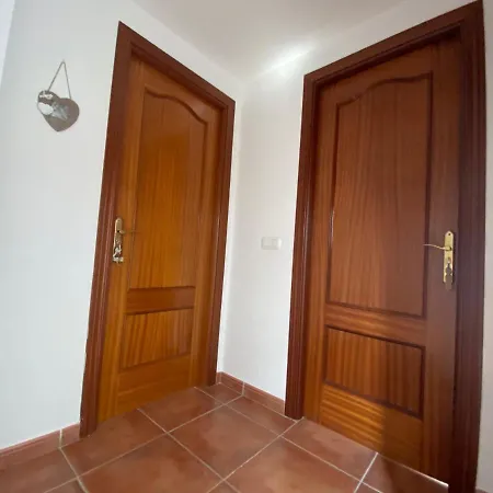 Апартаменти Charming 1 Bedroom With Shared Kitchen Next To Puerto Banus