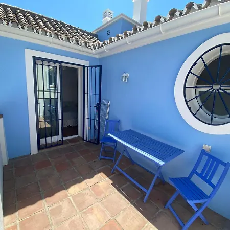 Charming 1 Bedroom With Shared Kitchen Next To Puerto Banus Apartment Marbella