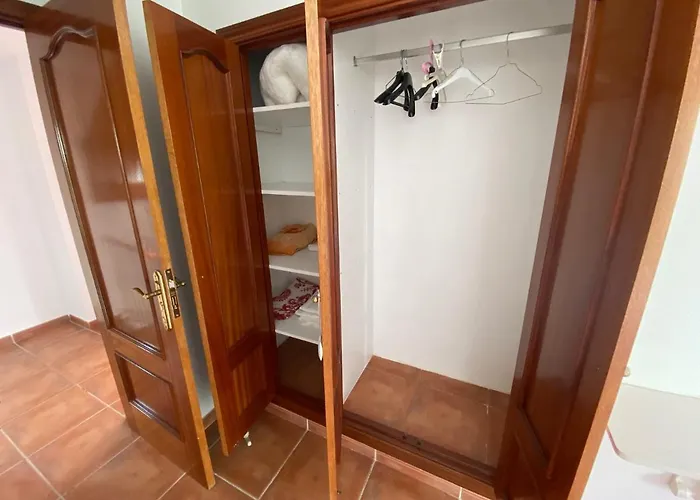 Charming 1 Bedroom With Shared Kitchen Next To Puerto Banus