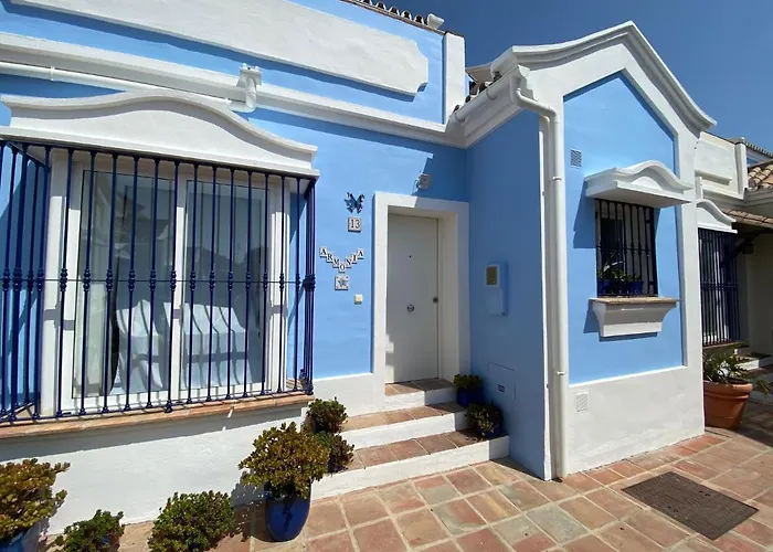 Apartamento Charming 1 Bedroom With Shared Kitchen Next To Puerto Banus *