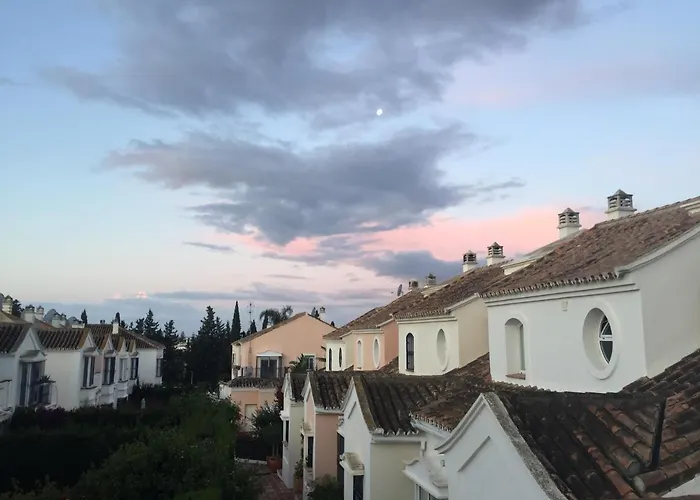 Charming 1 Bedroom With Shared Kitchen Next To Puerto Banus Apartamento Marbella